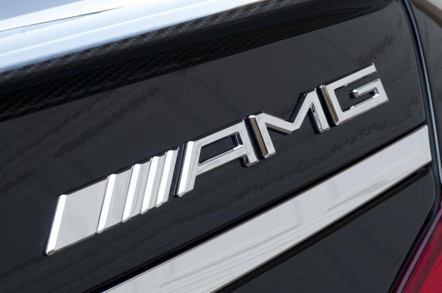  Mercedes-Benz CLS63 AMG 2012 года  (фото 32 из 62)